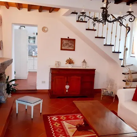 Ferienhaus Rustico Degli Ulivi